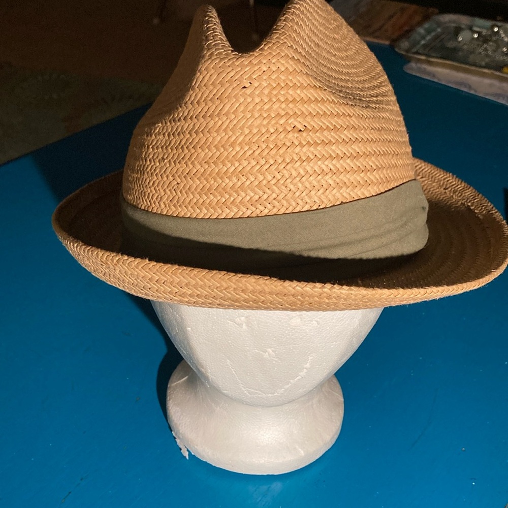 Hat-OLD NAVY straw , olive sash, see measurement pictures. Size L/XL. Like new